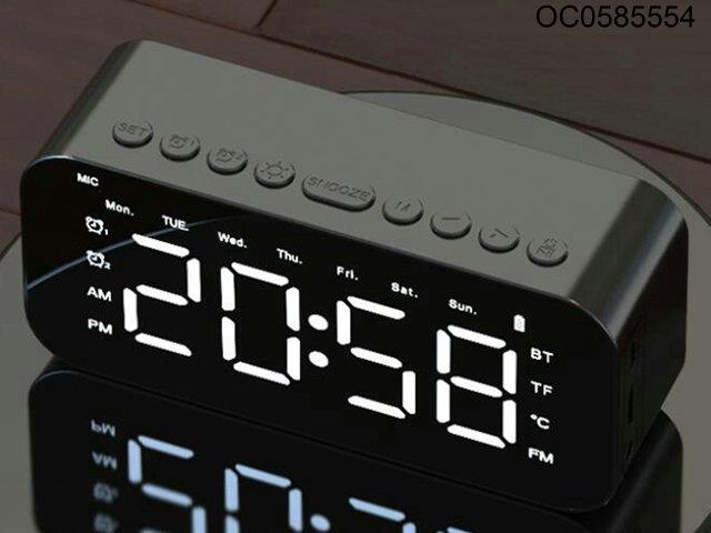 Bluetooth clock speaker